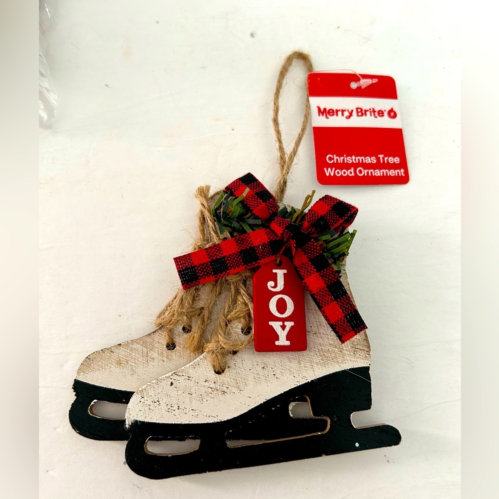 ice skates ornament new